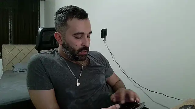 Snapshot of tgltplsr chatting on 01/08/26, 01:30 tgltplsr online show from 01/08/26, 01:30