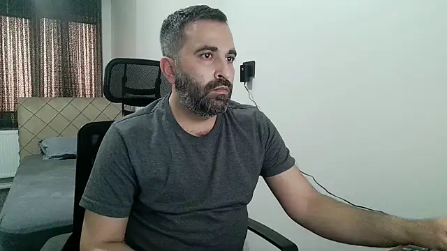 Snapshot of tgltplsr chatting on 01/09/26, 06:49 tgltplsr online show from 01/09/26, 06:49