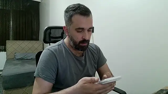 Snapshot of tgltplsr chatting on 03/06/26, 08:05 tgltplsr online show from 03/06/26, 08:05