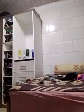 Snapshot of Stormward chatting on 04/28/26, 07:19 Stormward online show from 04/28/26, 07:19