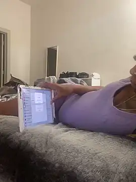 Snapshot of SlimBeenBadd1981 chatting on 02/24/25, 07:09 SlimBeenBadd1981 online show from 02/24/25, 07:09