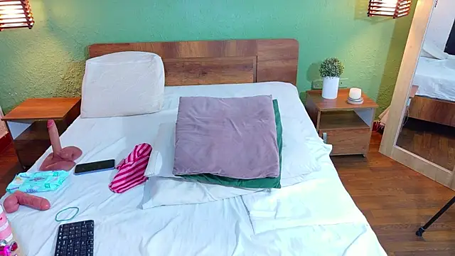 dannaahbrown online show from 03/04/26, 08:04