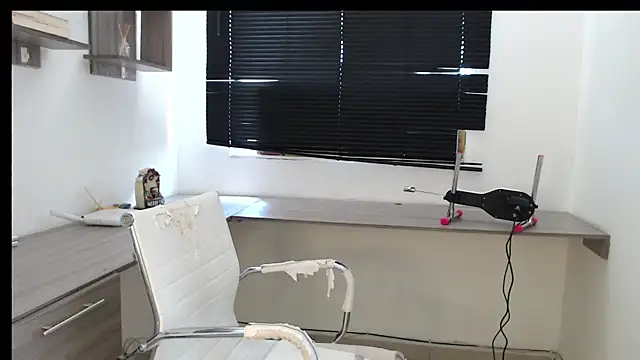 MIYESSI online show from 09/08/25, 04:39