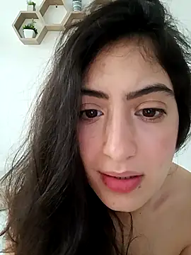 MIYESSI online show from 02/01/26, 03:43