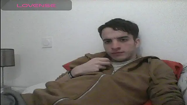 Snapshot of Tombgy07 chatting on 02/26/25, 10:31 Tombgy07 online show from 02/26/25, 10:31