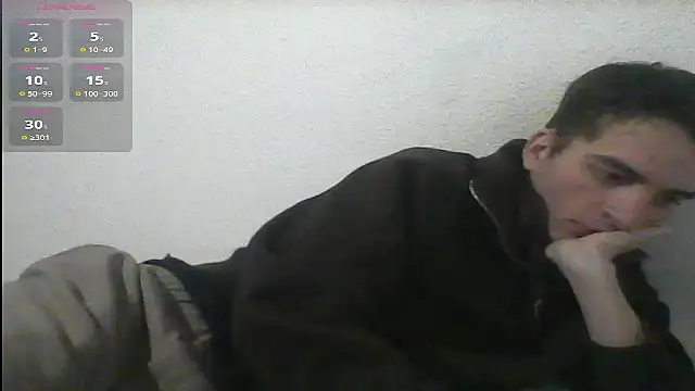 Snapshot of Tombgy07 chatting on 03/06/25, 08:16 Tombgy07 online show from 03/06/25, 08:16