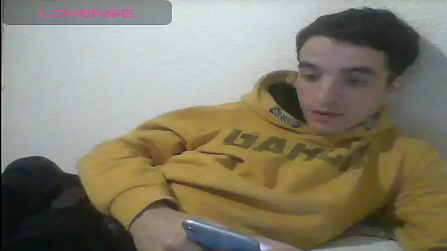 Snapshot of Tombgy07 chatting on 03/14/25, 09:00 Tombgy07 online show from 03/14/25, 09:00