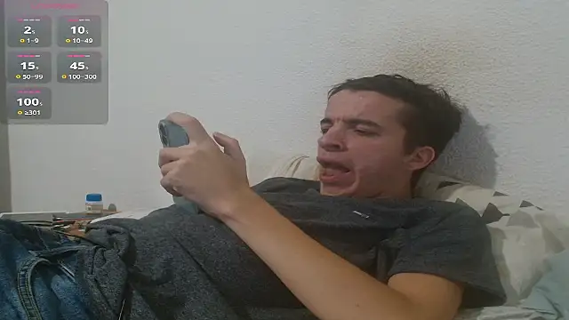 Snapshot of Tombgy07 chatting on 09/30/25, 07:41 Tombgy07 online show from 09/30/25, 07:41