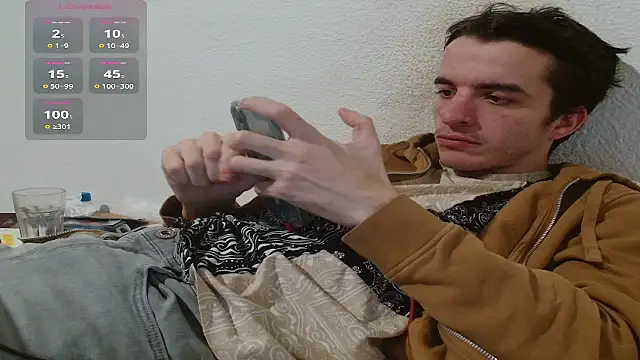 Snapshot of Tombgy07 chatting on 02/17/26, 08:59 Tombgy07 online show from 02/17/26, 08:59