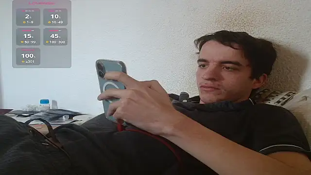 Snapshot of Tombgy07 chatting on 02/27/26, 12:38 Tombgy07 online show from 02/27/26, 12:38