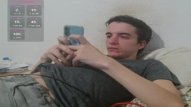 Snapshot of Tombgy07 chatting on 03/03/26, 09:10 Tombgy07 online show from 03/03/26, 09:10