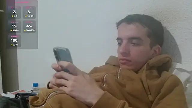 Snapshot of Tombgy07 chatting on 04/01/26, 07:44 Tombgy07 online show from 04/01/26, 07:44