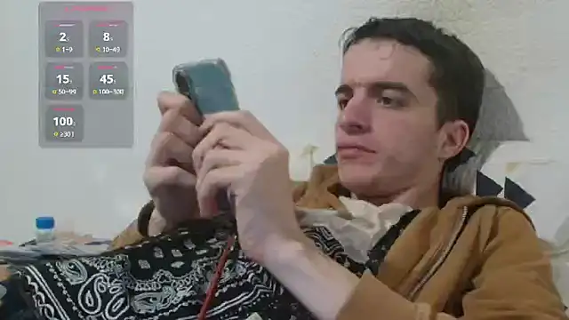 Snapshot of Tombgy07 chatting on 04/13/26, 07:30 Tombgy07 online show from 04/13/26, 07:30