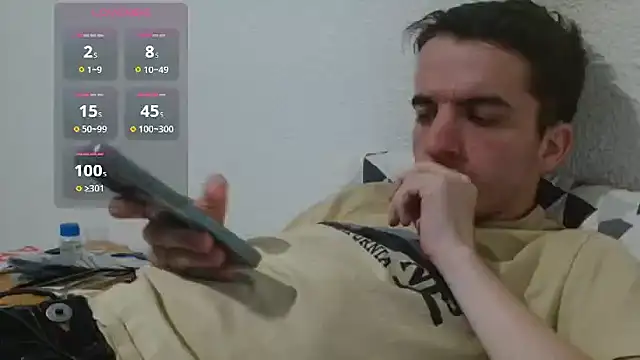 Snapshot of Tombgy07 chatting on 04/15/26, 07:10 Tombgy07 online show from 04/15/26, 07:10