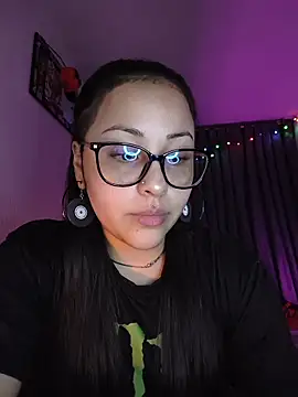 Snapshot of persefone_core chatting on 04/25/26, 09:45 persefone core online show from 04/25/26, 09:45