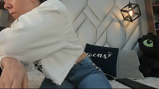 SakuraLee  online show from 03/11/25, 07:47