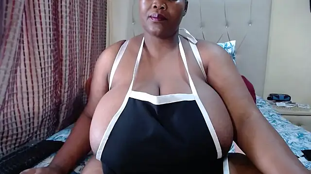 Snapshot of CHOCOLATEDARKBUSTYX chatting on 04/25/26, 12:52 CHOCOLATEDARKBUSTYX online show from 04/25/26, 12:52