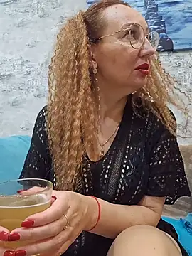 Snapshot of LybovNTV chatting on 11/09/25, 10:19 LybovNTV online show from 11/09/25, 10:19