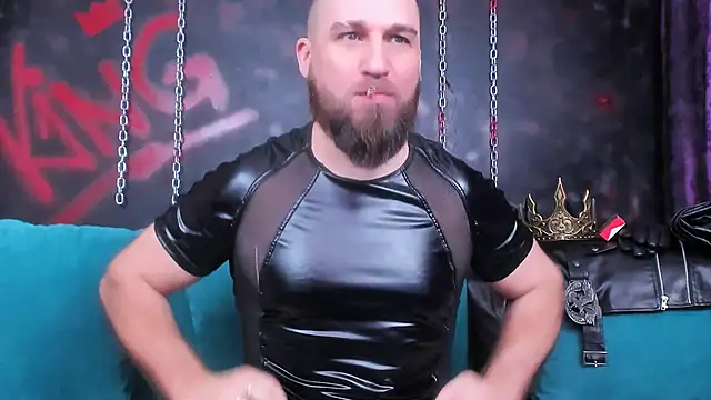 Snapshot of ArmandoSteel4u chatting on 11/26/25, 12:11 ArmandoSteel4u online show from 11/26/25, 12:11