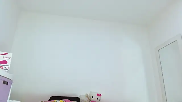 sashacreamy  online show from 10/16/25, 10:22