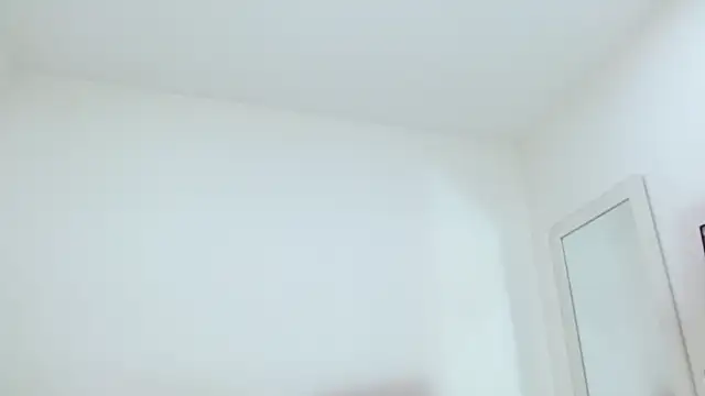 sashacreamy  online show from 11/25/25, 02:44