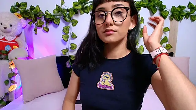 tati cardenas online show from 10/27/25, 02:59