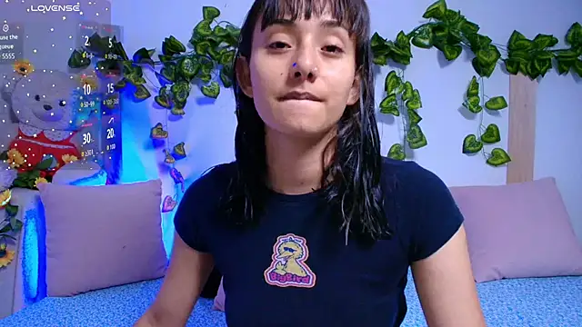 Snapshot of tati_cardenas chatting on 12/17/25, 06:30 tati cardenas online show from 12/17/25, 06:30