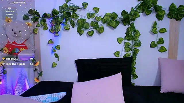 Snapshot of tati_cardenas chatting on 02/03/26, 06:22 tati cardenas online show from 02/03/26, 06:22