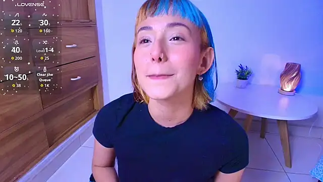 Snapshot of tati_cardenas chatting on 03/18/26, 05:21 tati cardenas online show from 03/18/26, 05:21