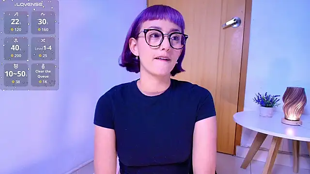 Snapshot of tati_cardenas chatting on 05/17/26, 04:32 tati cardenas online show from 05/17/26, 04:32