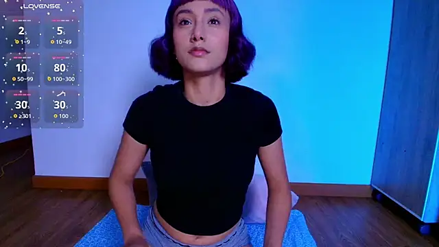 Snapshot of tati_cardenas chatting on 06/07/26, 04:27 tati cardenas online show from 06/07/26, 04:27