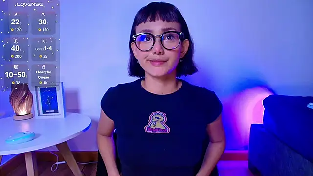 Snapshot of tati_cardenas chatting on 06/17/26, 04:15 tati cardenas online show from 06/17/26, 04:15