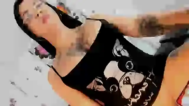 Snapshot of Alexamonstercocktsx chatting on 02/22/25, 05:24 Alexamonstercocktsx online show from 02/22/25, 05:24