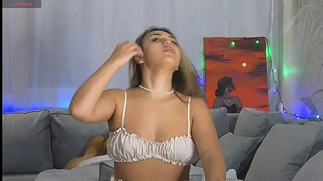 lily  foster online show from 12/13/24, 03:43