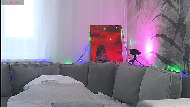 lily  foster online show from 12/15/24, 08:19