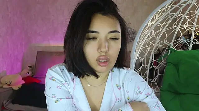 lily  foster online show from 10/24/25, 04:53