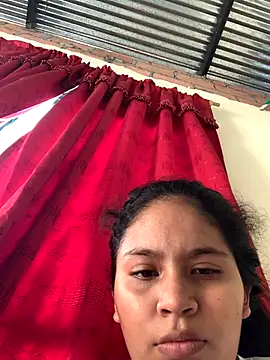 moncerrat luna online show from 10/05/25, 09:56