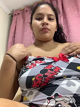 moncerrat luna online show from 10/10/25, 11:15