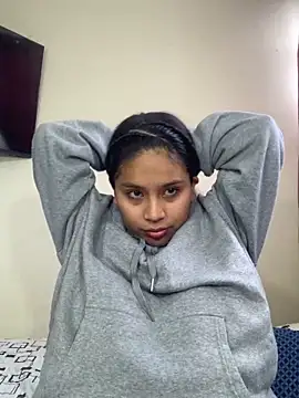 moncerrat luna online show from 10/11/25, 09:13