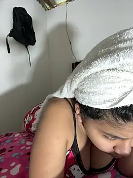 moncerrat luna online show from 02/10/26, 06:34