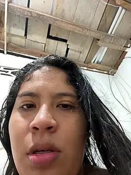 Snapshot of moncerrat_luna chatting on 07/22/26, 11:35 moncerrat luna online show from 07/22/26, 11:35