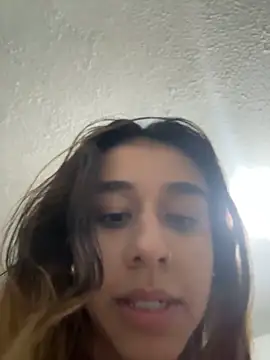 Snapshot of Emiily_Scott1 chatting on 12/02/24, 03:58 Emiily Scott1 online show from 12/02/24, 03:58