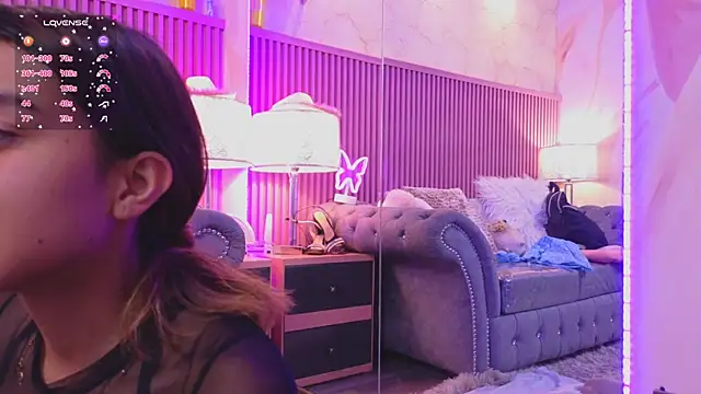 Snapshot of Emiily_Scott1 chatting on 01/08/25, 12:58 Emiily Scott1 online show from 01/08/25, 12:58