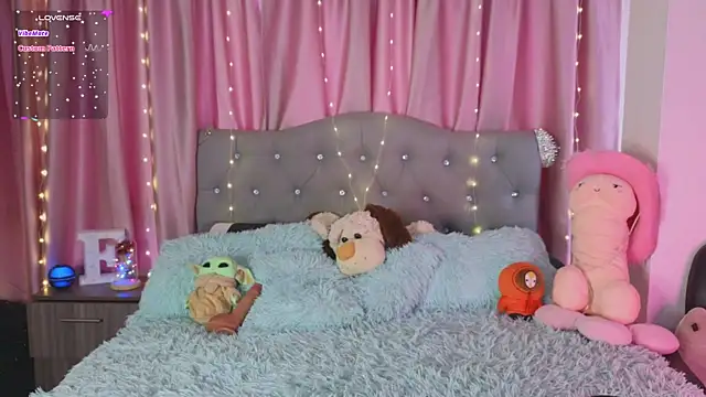 Snapshot of Emiily_Scott1 chatting on 01/27/25, 06:31 Emiily Scott1 online show from 01/27/25, 06:31