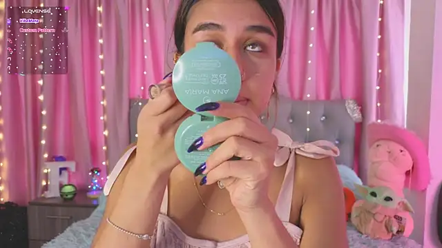 Snapshot of Emiily_Scott1 chatting on 01/31/25, 03:33 Emiily Scott1 online show from 01/31/25, 03:33