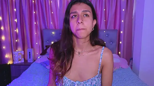 Snapshot of Emiily_Scott1 chatting on 09/08/25, 09:47 Emiily Scott1 online show from 09/08/25, 09:47