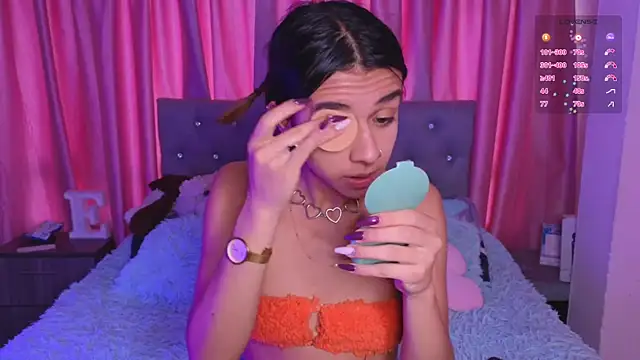 Snapshot of Emiily_Scott1 chatting on 10/02/25, 02:46 Emiily Scott1 online show from 10/02/25, 02:46