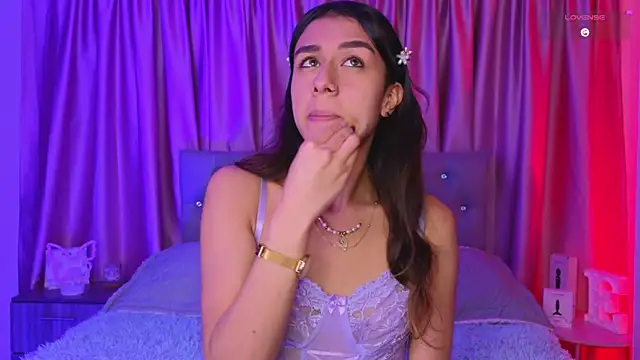 Snapshot of Emiily_Scott1 chatting on 01/15/26, 12:15 Emiily Scott1 online show from 01/15/26, 12:15