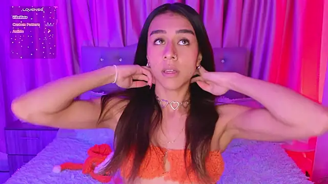 Snapshot of Emiily_Scott1 chatting on 02/19/26, 12:06 Emiily Scott1 online show from 02/19/26, 12:06