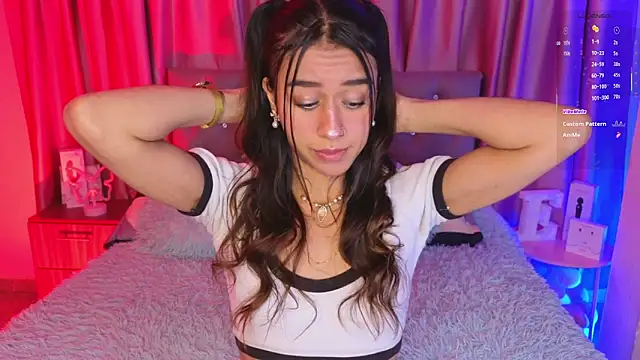 Snapshot of Emiily_Scott1 chatting on 04/16/26, 11:51 Emiily Scott1 online show from 04/16/26, 11:51